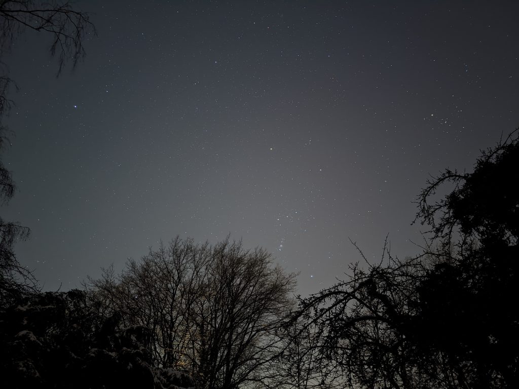 Orion mit Pixel4a fotografiert, Belichtungszeit etwa 5 Minuten